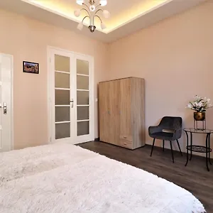 Apartment King Charles Residences, Budapest