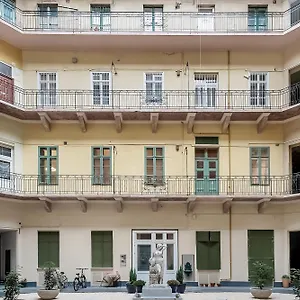 Cozy Boho Apartment, Super Central, Parliament, Netflix Apartamento